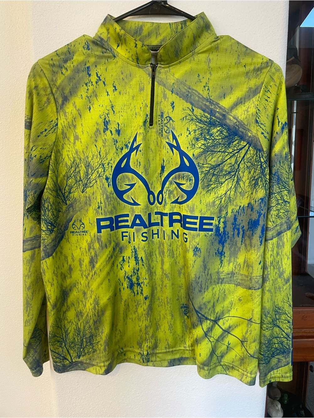 Realtree Neon Yellow & Blue Fishing Performance Pullover